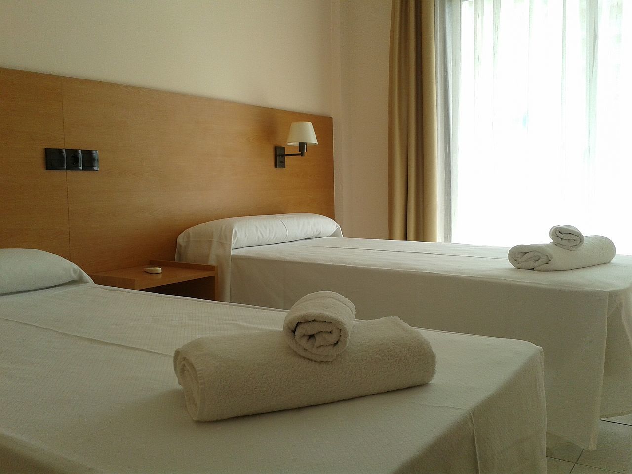 רוזס Bay Hotel מראה חיצוני תמונה